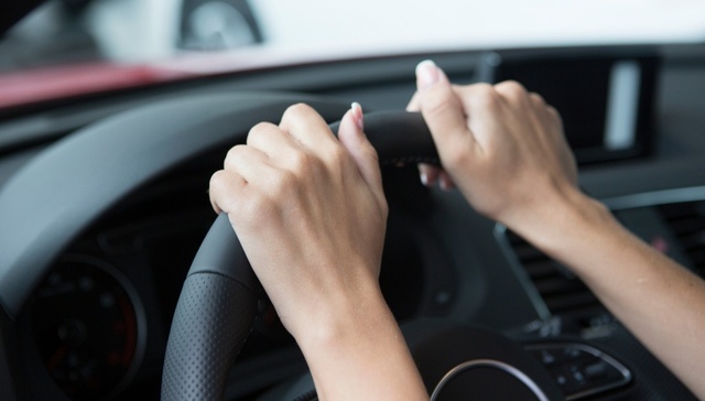 地方新闻精选 | 绍兴警方回应演员金晨被曝肇事逃逸 重庆一火锅店收辛苦费被责令停止