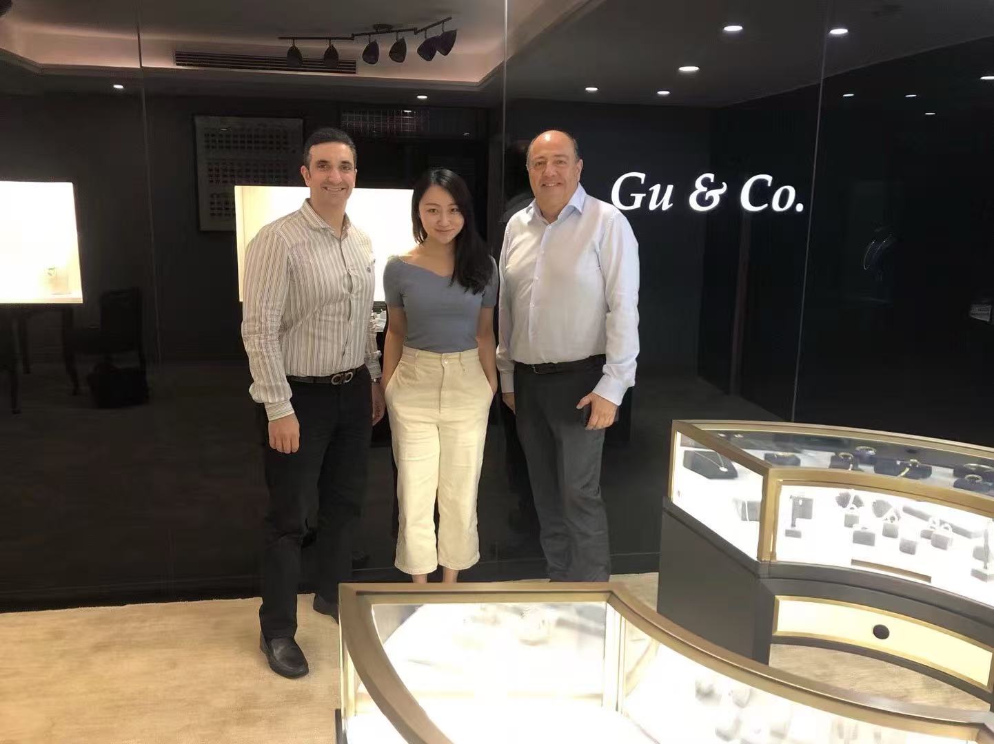 德国情侣“弃欧选沪”定制对戒：来过的朋友都推荐