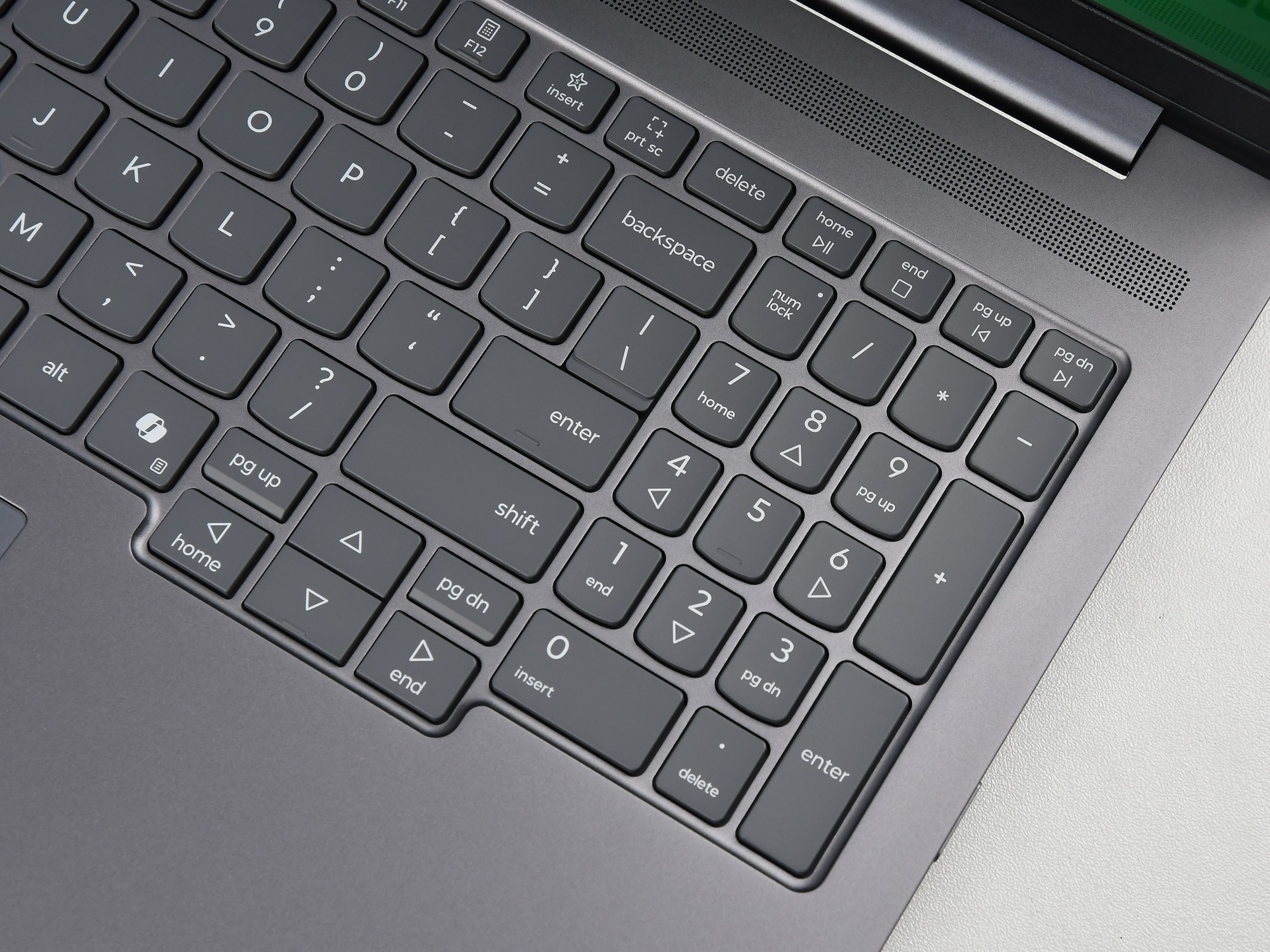 相当完美的新一代移动级处理器！英特尔酷睿Ultra X9 388H首测