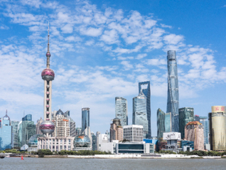 英国首相斯塔默访华深化金融合作，上海国际金融中心成关键舞台