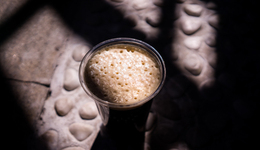 9塊9的咖啡，需要千平門店嗎？