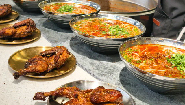 云南米线,网红餐饮,