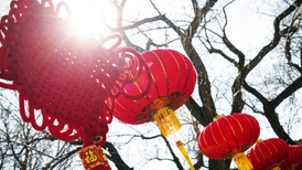 地方新闻精选 | 镇江邀请留岗外来员工亲属到当地过年 工人在酸菜池吸烟吐痰处罚结果公布