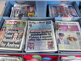 爱泼斯坦之死频频成美国党争工具，受害者持续遭受心理创伤