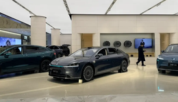 赛力斯，需要浴“火”重生