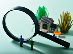 中央一号文件再强调：严查严防违法违规购买农房宅基地