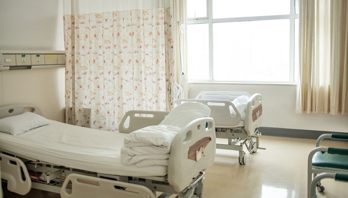 人大代表徐美东建议做强上海医院国际医疗部、促进医疗出海｜上海两会