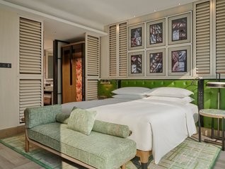 昆明香格里拉酒店试营业，北京环球五周年联动多IP开启主题活动 | 一周旅行指南