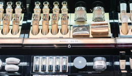 多項(xiàng)新規(guī)密集落地，2026化妝品迎來戰(zhàn)略新風(fēng)口