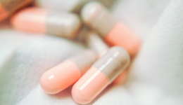 撕掉會(huì)展標(biāo)簽、轉(zhuǎn)型AI醫(yī)療與互聯(lián)網(wǎng)大廠競(jìng)爭(zhēng)，萬(wàn)怡醫(yī)學(xué)遞表港交所