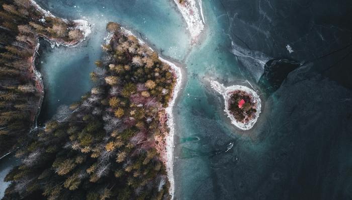 在精神无家可归的当下，重建与世界的联结丨一周新书推荐