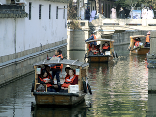 供需两端发力，商务部将制定服务消费提质惠民行动方案