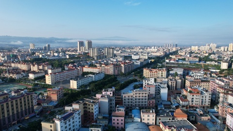 地方新闻精选 | 瑞丽辟谣“疫情再次暴发封城” 甘青两地420余人救出5名失联驴友