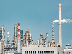 出口额逆势增长2.5%！中国成全球石化市场关键支撑