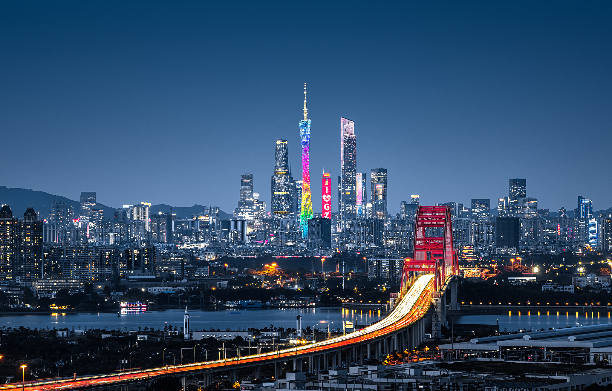 搜狐订阅:享卡回收-2025年广州各区GDP：海珠增速领跑，番禺、增城工业负增长