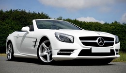 寶馬之后奔馳也大降，豪車巨頭“放下身段”為哪般？