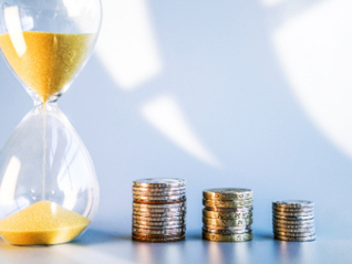 【财富周刊】多家银行上调存款利率，新一轮银行理财“降费潮”来了