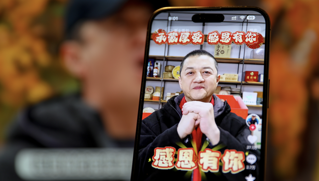 李亚鹏;暂停直播带货;嫣然医院工作