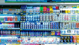 乳企春节大考，谁能一“马”当先？