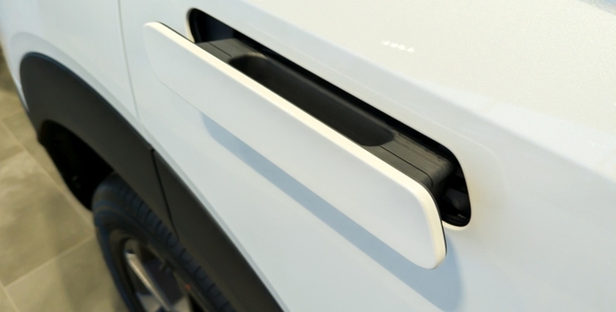 汽车隐藏式门把手，要说再见了