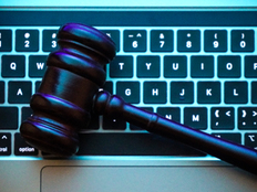 【评论】反垄断合规指引出台，平台经济应从“圈地竞争”转向“价值竞争”