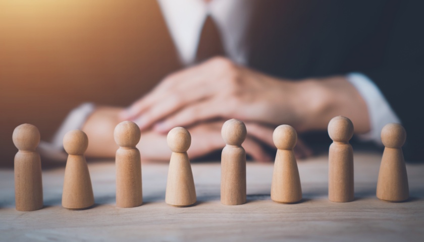 湖南在线:猫眼电影猫享卡-宁夏通报餐饮饭店协会选出89名“副会长”：暂停活动，对相关人员追责