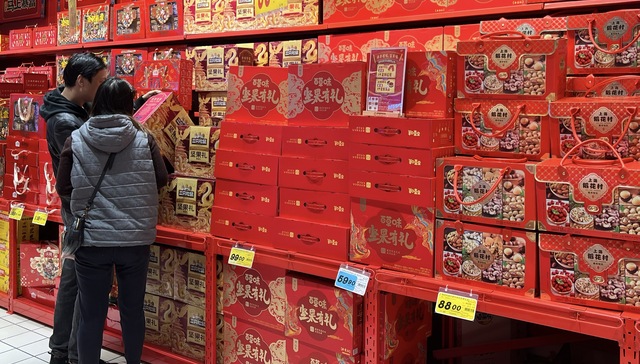 今年春节炒货既要“价值”也卷“颜值”