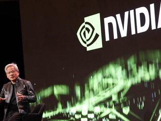 黄仁勋跌出全球富豪榜前十，沃尔玛三兄妹挤进