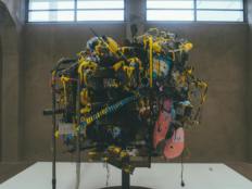 科技成为审美客体，春晚力图守住全民仪式感