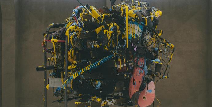 科技成为审美客体，春晚力图守住全民仪式感