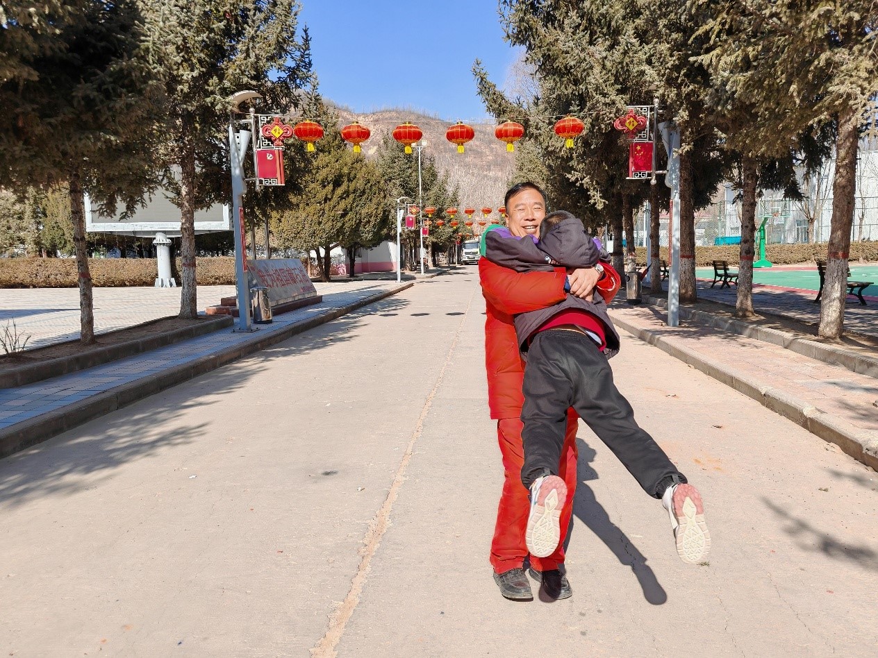 穿越黄土高原的新春团圆