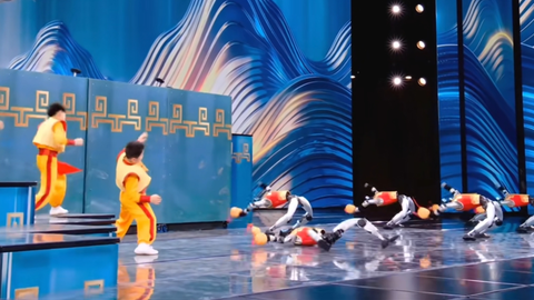 机器人集体“卷”上春晚，IPO前的“亿级”路演