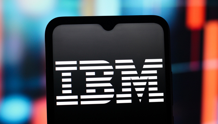 AI冲击;IBM;跌超13%;25年来最大跌幅
