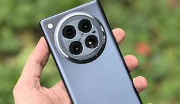 春节手机大比拼：有人直降4000，有人按兵不动