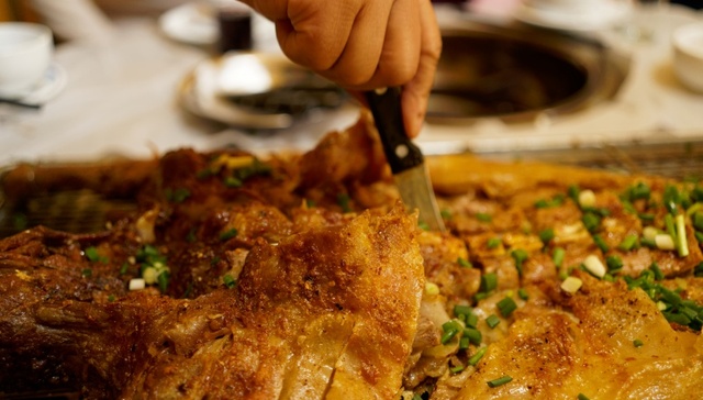 36斤活羊烤完仅重6.9斤；官方通报；商家虚增活羊重量；责令退一赔三