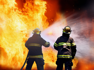 國家消防救援人員法草案首次審議：明確招錄和退出等制度