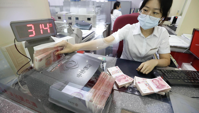 人民币,;创34个月新高;在岸人民币;离岸人民币;美元;升破6.87