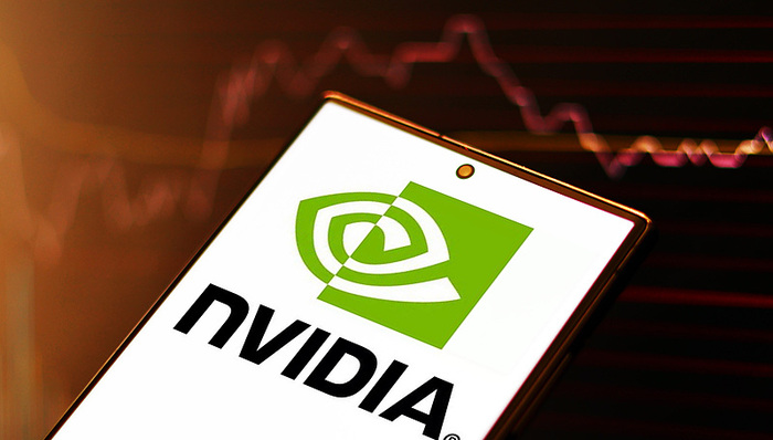 再超市场预期！英伟达四季度营收681亿美元，同比增长73%