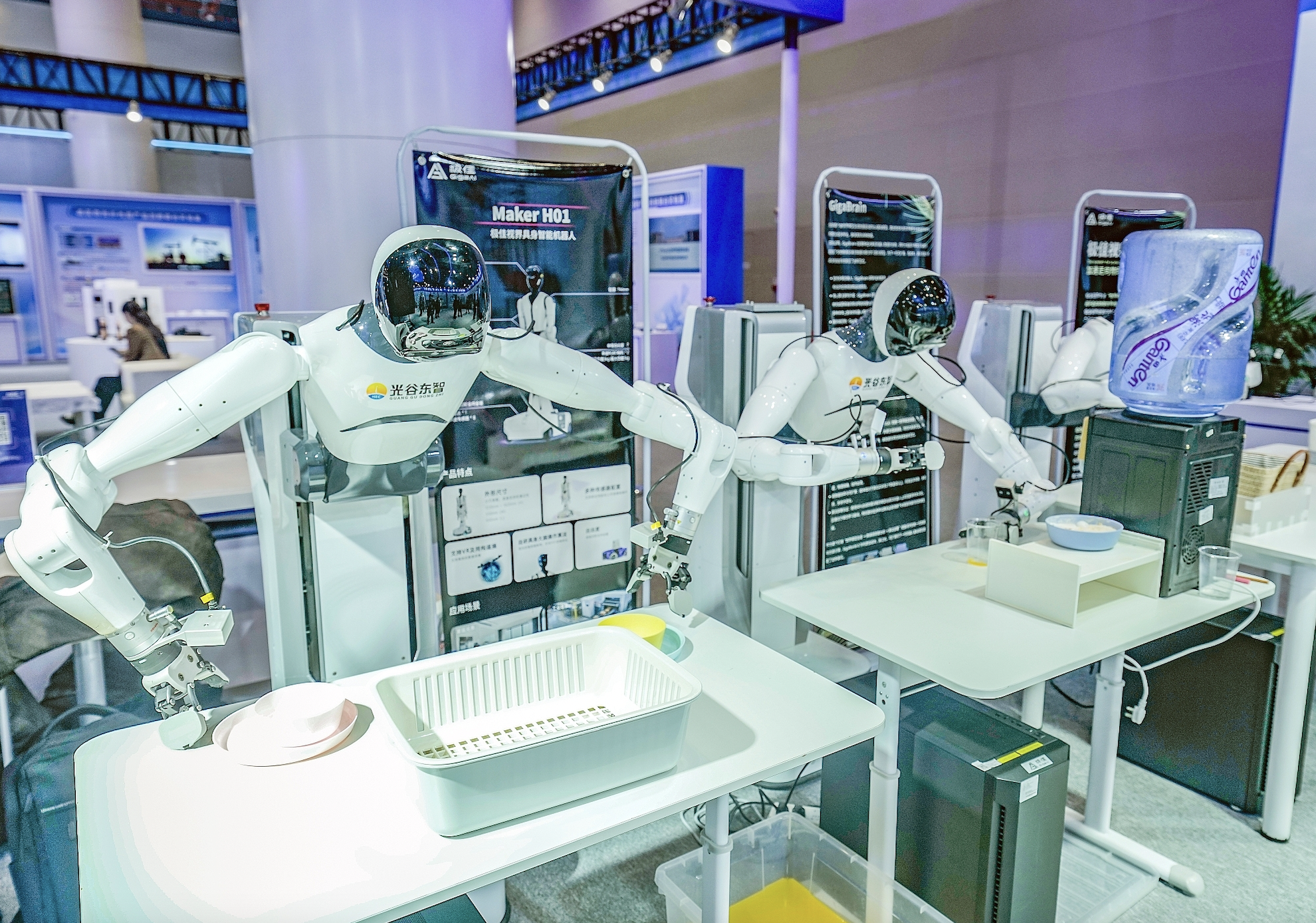 去年全国新设经营主体超2500万户，人工智能等前沿领域涨幅居前