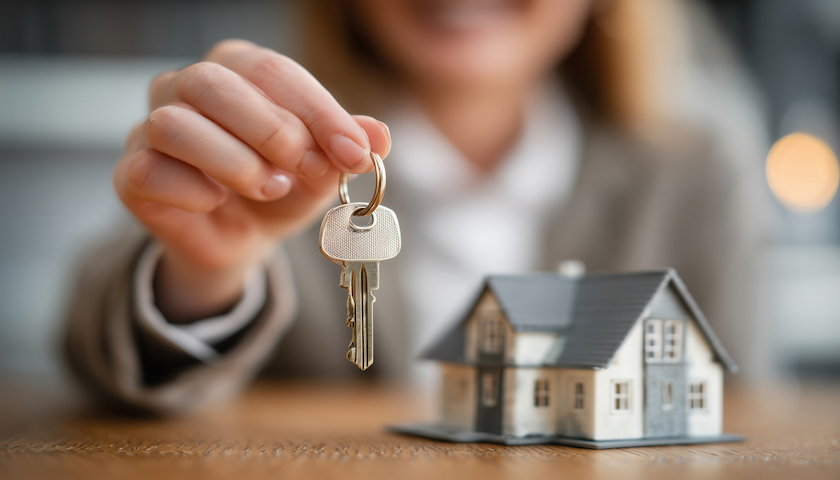 微博:网易严选卡回收-市值蒸发超90%，“西南物业第一股”金科服务宣告退市