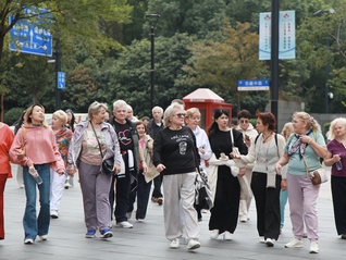 政策紅利持續(xù)釋放，去年我國免簽入境外國人人次增長(zhǎng)近五成