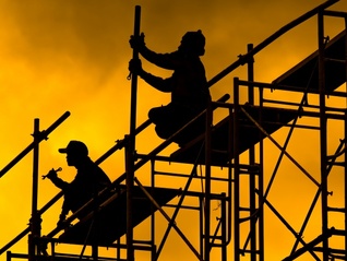 我國農(nóng)民工總量突破3億人，約六成為外出就業(yè)