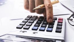 疯狂扩产、有息负债超95亿元，正极材料价格大涨后龙蟠科技仍亏损