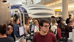 中东国际机场滞留者：惊魂未定，机场像“难民所”，最大愿望是尽快改签、回国