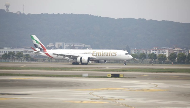 油价跳涨;航空业利润;阿联酋航空;每天亏损超千万美元