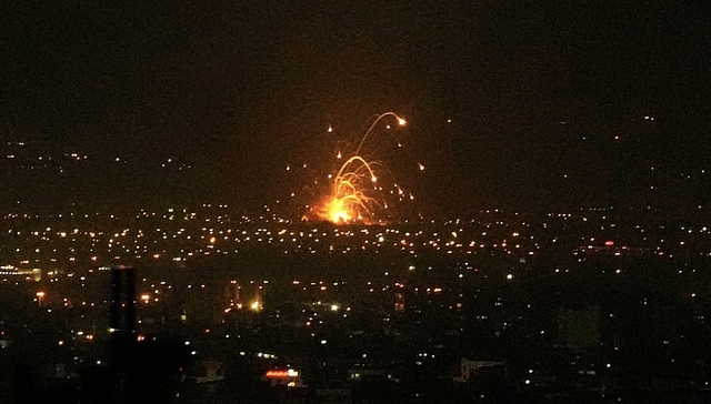 白天空袭;失联亲人;在华伊朗人;战火中的家乡