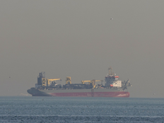 霍尔木兹+卡塔尔双断供：美伊战局的能源冲击波远超俄乌危机