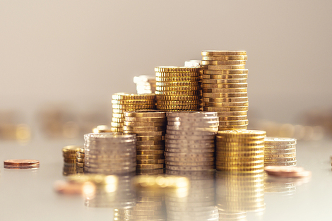 沪指盘中一度刷新逾十年新高,沪深两市成交额突破3万亿元