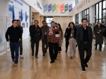 馬云現(xiàn)身，阿里核心管理層罕見聚齊談AI