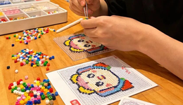 年销破亿，一颗塑料豆为何让年轻人“沉迷”？